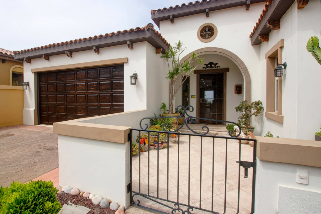 Las Ventanas Residence for sale